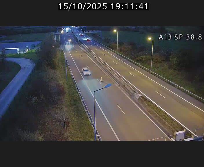 Webcam autoroute A13 à l'entrée ouest du tunnel Markusbierg à Schengen. Vue orientée vers le tunnel et l'Allemagne