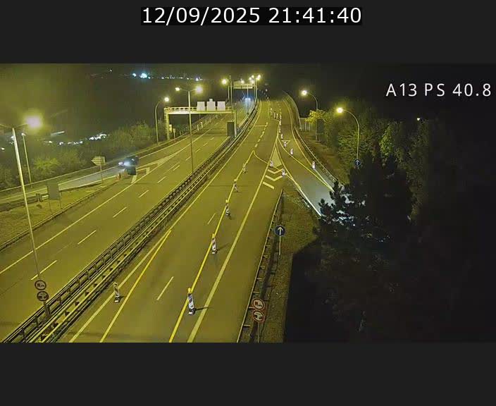Webcam autoroute A13 à la sortie est du tunnel Markusbierg à Schengen. Vue sur le pont de la Moselle, vers l'Allemagne