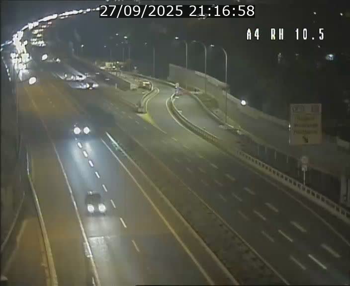 Traffic live webcam Luxembourg Pontpierre - A4 - BK 10.5 - direction Luxembourg