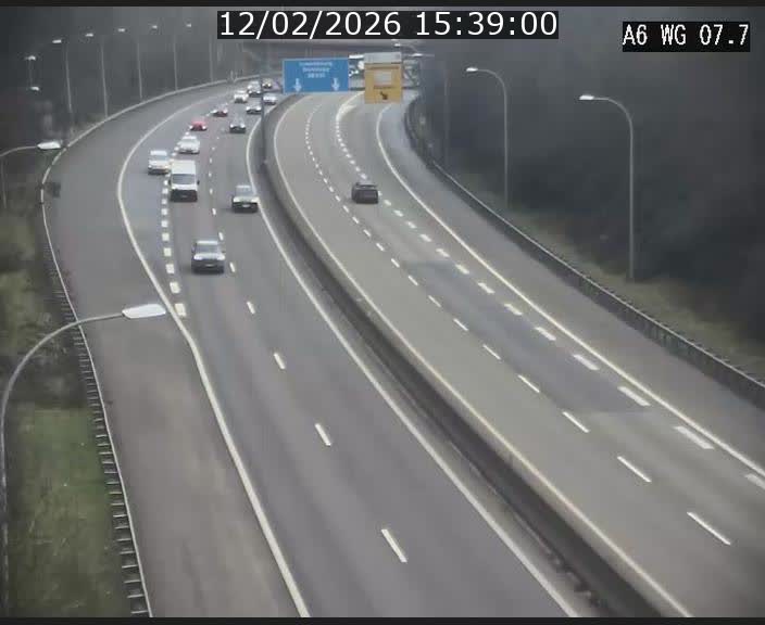 Traffic live webcam Luxembourg - Bridel - A6 - BK 7.7 - direction Belgique