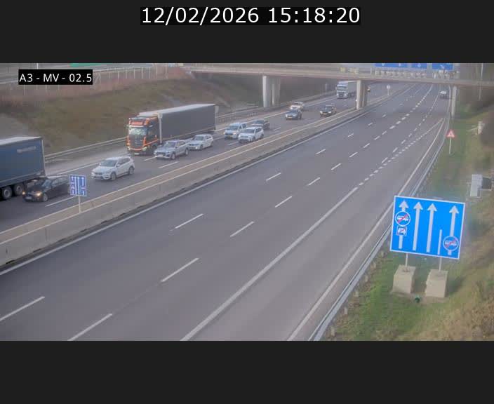 Webcam autoroute A3 au Luxembourg à proximité de la Croix de Gasperich. Vue orientée vers Luxembourg