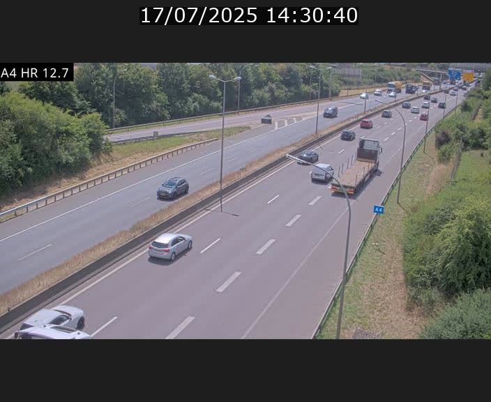 Traffic live webcam Luxembourg Esch sur Alzette - A4 - BK 12.7 - direction Esch-Belval