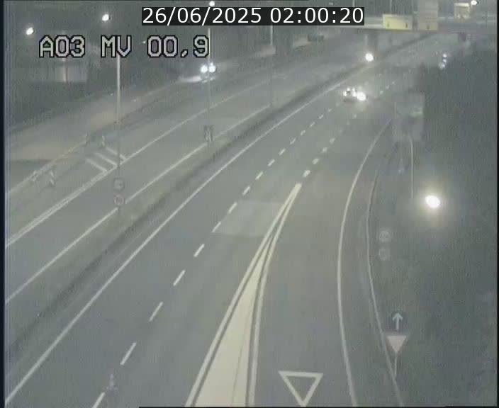 Traffic live webcam Luxembourg Croix de Gasperich - A3 - BK 0.4 - direction Luxembourg
