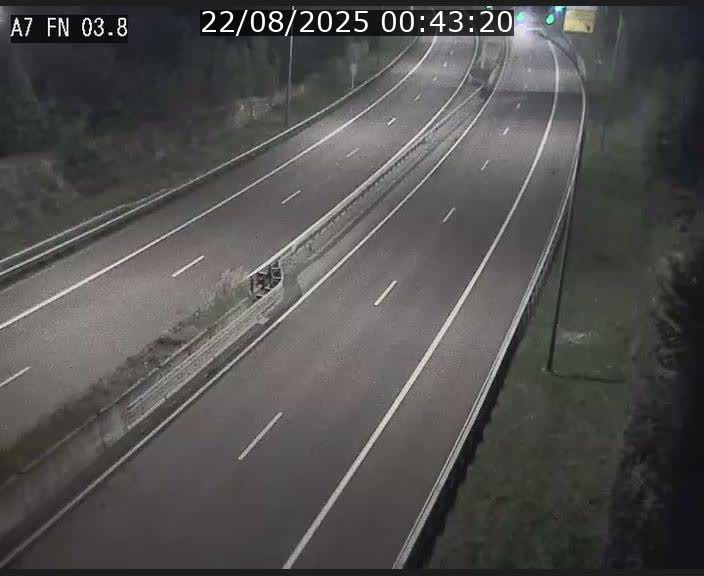 Caméra autoroute Luxembourg A7 - Passage à gibier Rëngelbour - direction Tunnel Stafelter