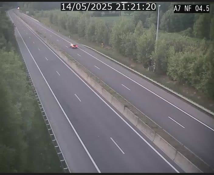 Caméra autoroute Luxembourg A7 - Passage à gibier Rëngelbour - direction Tunnel Grouft