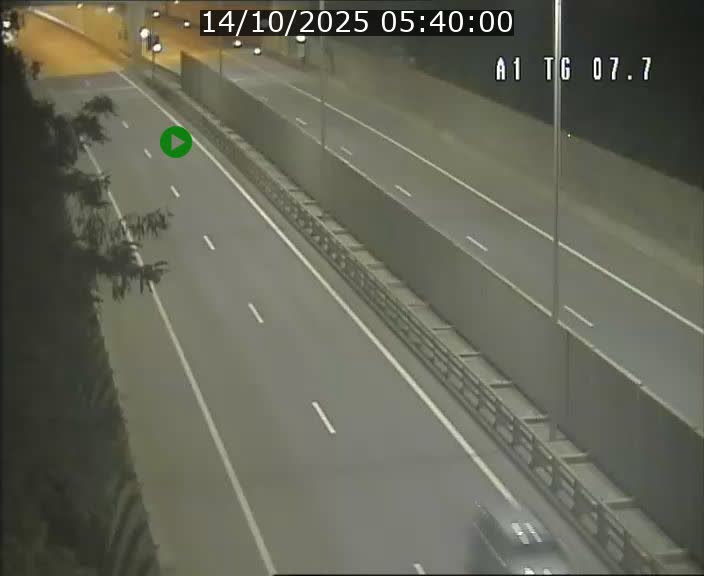Traffic live webcam Luxembourg Kirchberg - A1 direction Luxembourg-ville - BK 7.7