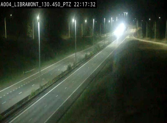 Webcam E411 à hauteur de la sortie 25 de Libramont menant vers Bouillon, Sedan et Reims via la N89. Vue orientée vers Bruxelles