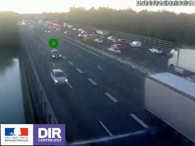 Caméra trafic à la jonction entre l'A46 (Rocade-est de Lyon) et l'A42 à hauteur de Vault-en-Velin en direction de Marseille