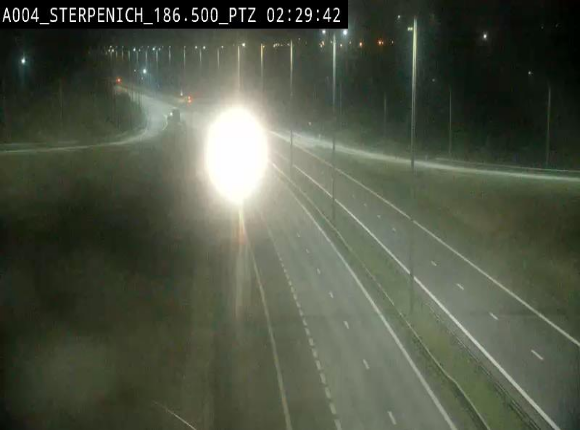 Webcam E411 à Sterpenich en Belgique près de la frontière du Luxembourg. Vue orientée vers Bruxelles