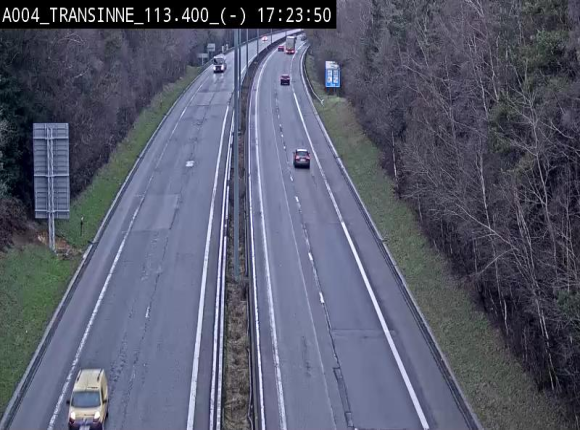 Caméra trafic E411 (A4) - Transinne direction Namur - BK 113.425