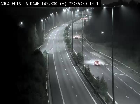 Webcam située entre la sortie 29 Neufchâteau et la jonction avec l'E25 en direction de Liège et Luxembourg