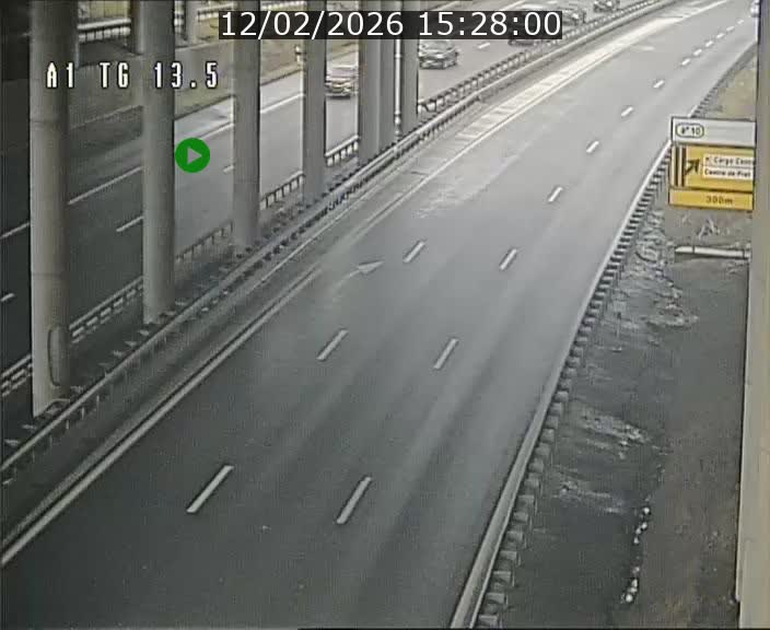 Traffic live webcam Luxembourg Senningen - A1 direction Luxembourg - BK 13.5