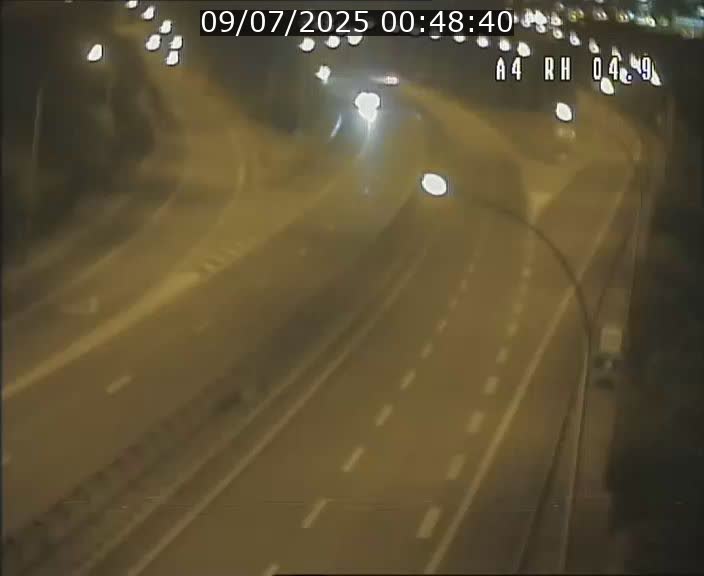 Traffic live webcam Luxembourg Leudelange - A4 - BK 4.9 - direction Luxembourg