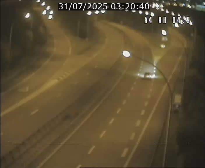 Traffic live webcam Luxembourg Leudelange - A4 - BK 4.9 - direction Luxembourg