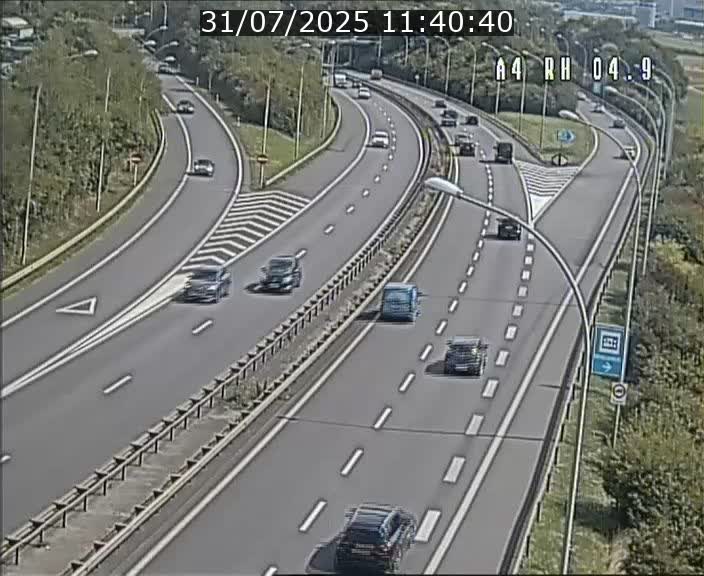 Traffic live webcam Luxembourg Leudelange - A4 - BK 4.9 - direction Luxembourg