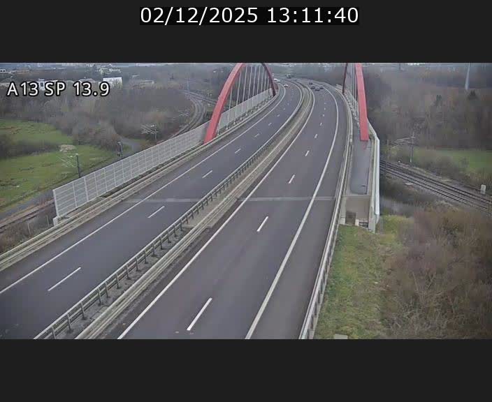 Traffic live webcam Luxembourg Kayl - A13 direction Esch-sur-Alzette/Luxembourg-ville - BK 13.9