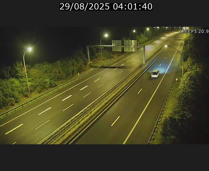 Traffic live webcam Luxembourg Croix de Bettembourg, rond-point d'Hellange - A13 direction Allemagne - BK 20.9