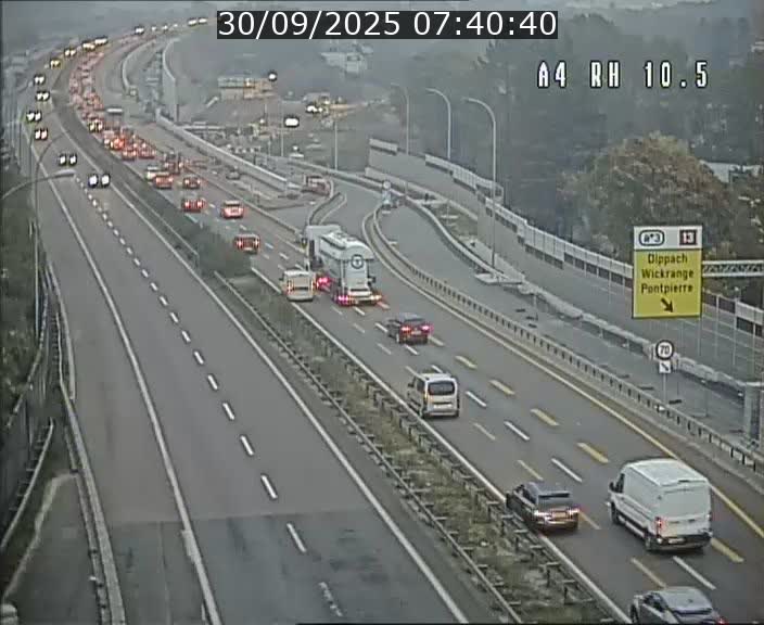 Traffic live webcam Luxembourg Pontpierre - A4 - BK 10.5 - direction Luxembourg
