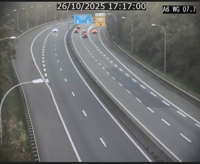 Traffic live webcam Luxembourg - Bridel - A6 - BK 7.7 - direction Belgique