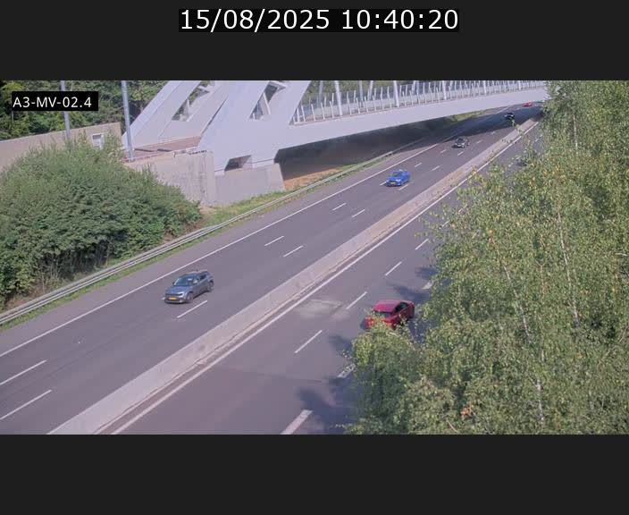 Webcam autoroute de la France (A3) au Luxembourg à Fentange, à proximité de la Croix de Gasperich. Vue orientée vers la Cloche d'Or