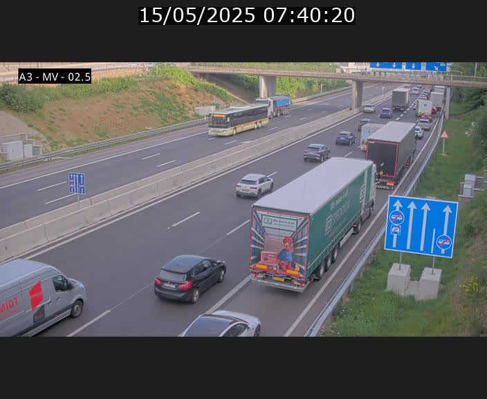 Webcam autoroute A3 au Luxembourg à proximité de la Croix de Gasperich. Vue orientée vers Luxembourg