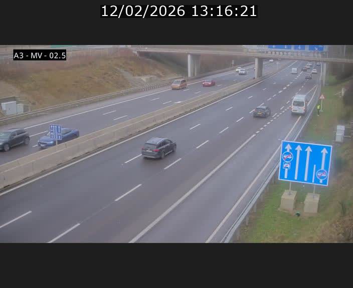 Webcam autoroute A3 au Luxembourg à proximité de la Croix de Gasperich. Vue orientée vers Luxembourg