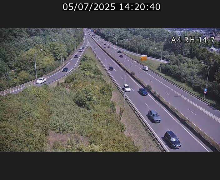 Traffic live webcam Luxembourg Jonction Lankelz - A4 - BK 14.7 - direction Luxembourg
