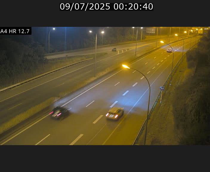 Traffic live webcam Luxembourg Esch sur Alzette - A4 - BK 12.7 - direction Esch-Belval