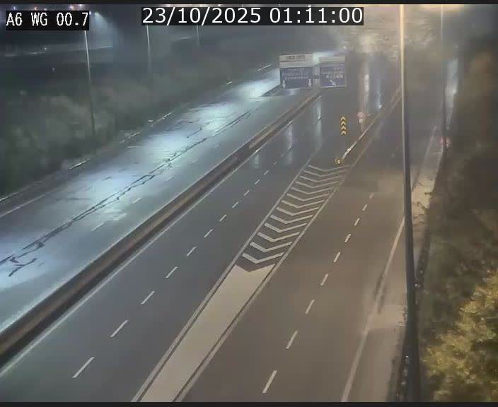Traffic live webcam Luxembourg Croix de Cessange - A6 - BK 0.7 - direction A3 France
