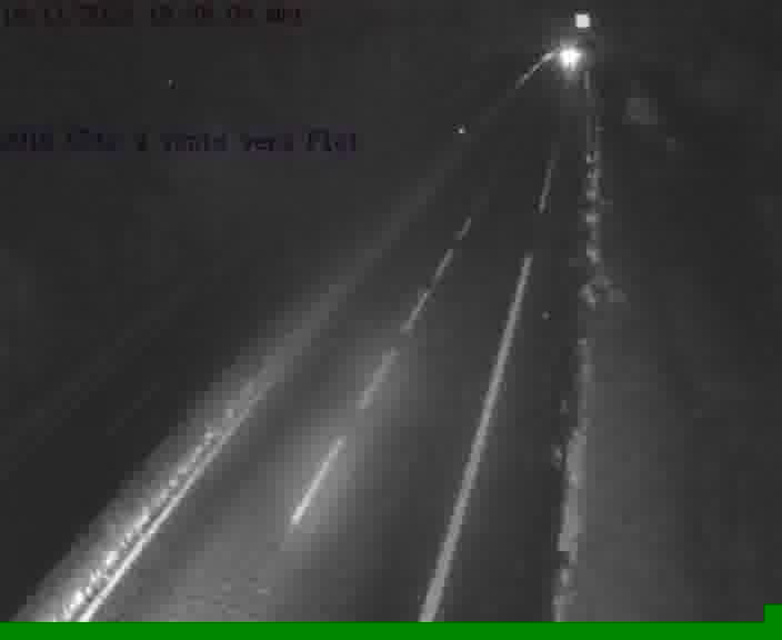 Webcam sur la D910 située dans la Côte des 4 vents. Vue orientée vers le haut de la côte, vers Faulquemont