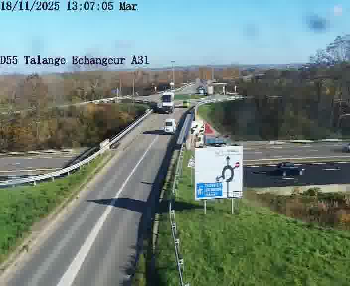 Webcam sur la D55 à Talange au niveau du pont surplombant l'A31 (sens droite-gauche vers Luxembourg). Vue orientée vers Ay-sur-Moselle.