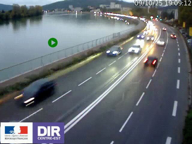 Webcam sur le quai Parjot à Vienne, aux Portes de Lyon, sur la Nationale 7, à la jonction avec le boulevard du Rhône-nord (D1407), caméra orientée vers Lyon