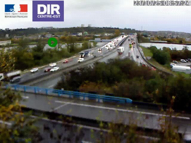 Clone of Caméra de circulation sur A7 à Lyon Perrache vers Marseille, le long du Rhône