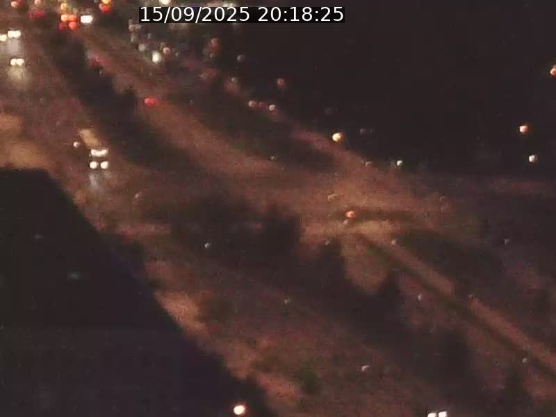 Webcam sur l'avenue John Fitzgerald Kennedy (N51) avec vue sur le Pont rouge (Pont Grande Duchesse Charlotte), l'arrêt Pfaffenthal et l'entrée du quartier Kirchberg
