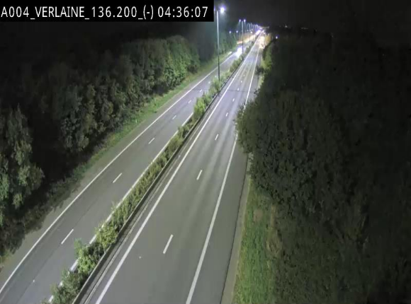 Webcam sur l'E411 à hauteur du pont surplombant la N40, à proximité de la sortie 26 Verlaine - Libramont-Chevigny. Vue orientée vers Namur