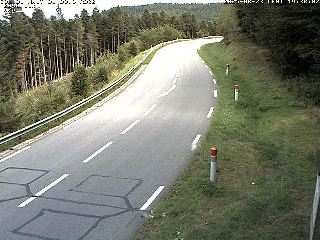 Webcam à 406 mètres d'altitude au niveau du col du haut du bois sur la RD32