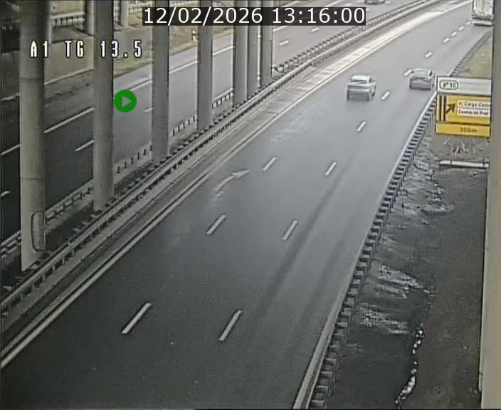 Traffic live webcam Luxembourg Senningen - A1 direction Luxembourg - BK 13.5