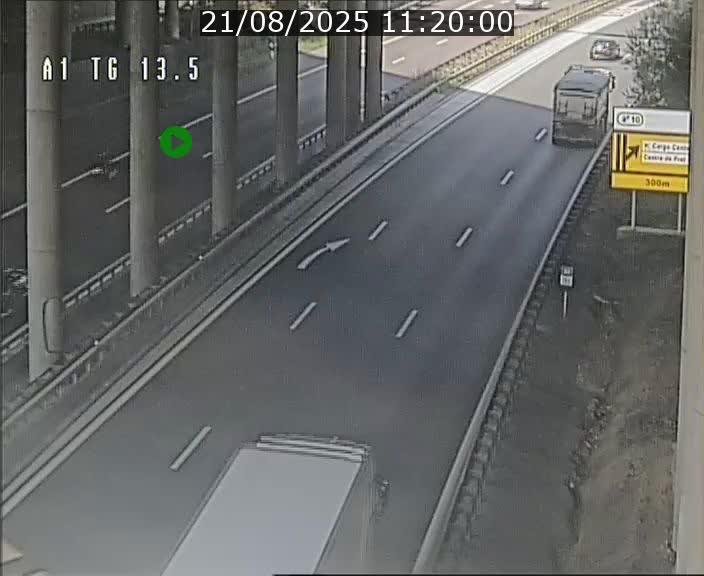 Traffic live webcam Luxembourg Senningen - A1 direction Luxembourg - BK 13.5