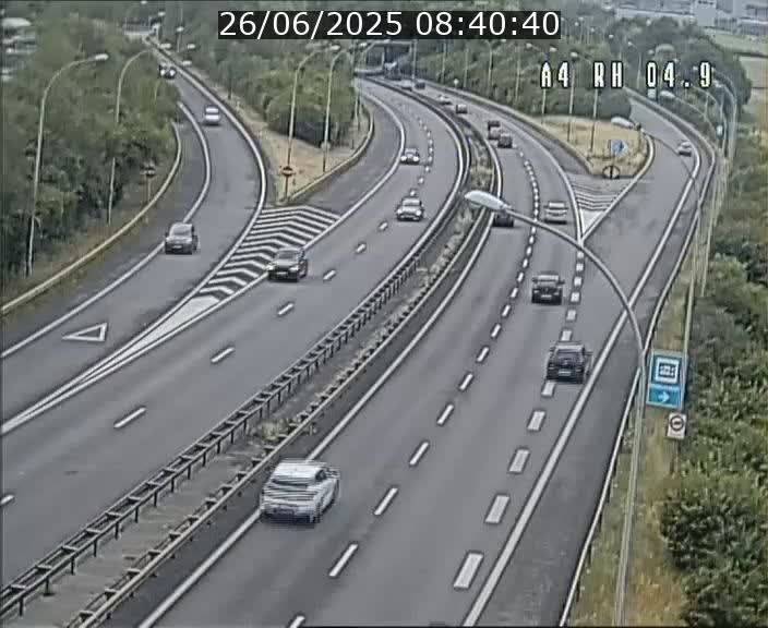 Traffic live webcam Luxembourg Leudelange - A4 - BK 4.9 - direction Luxembourg