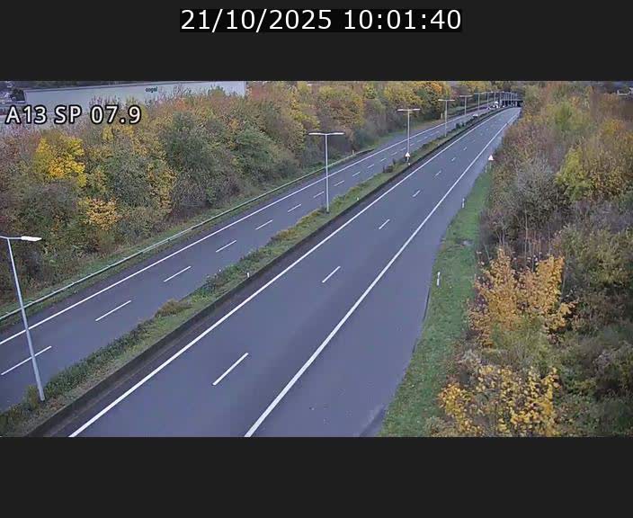 Traffic live webcam Luxembourg Jonction Lankelz - A13 direction Pétange - BK 7.9