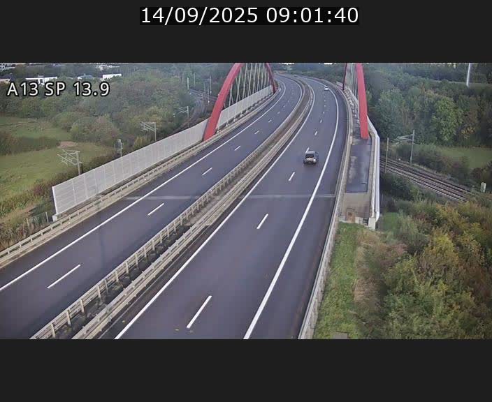 Traffic live webcam Luxembourg Kayl - A13 direction Esch-sur-Alzette/Luxembourg-ville - BK 13.9
