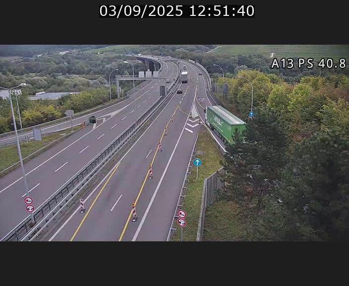 Webcam autoroute A13 à la sortie est du tunnel Markusbierg à Schengen. Vue sur le pont de la Moselle, vers l'Allemagne