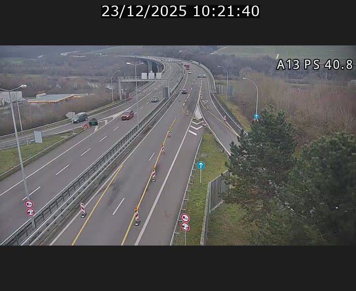 Webcam autoroute A13 à la sortie est du tunnel Markusbierg à Schengen. Vue sur le pont de la Moselle, vers l'Allemagne