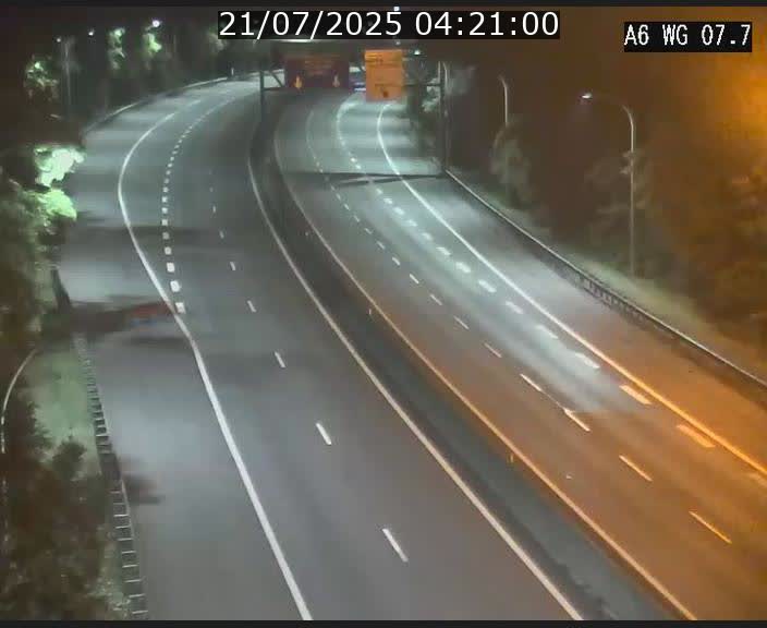 Traffic live webcam Luxembourg - Bridel - A6 - BK 7.7 - direction Belgique