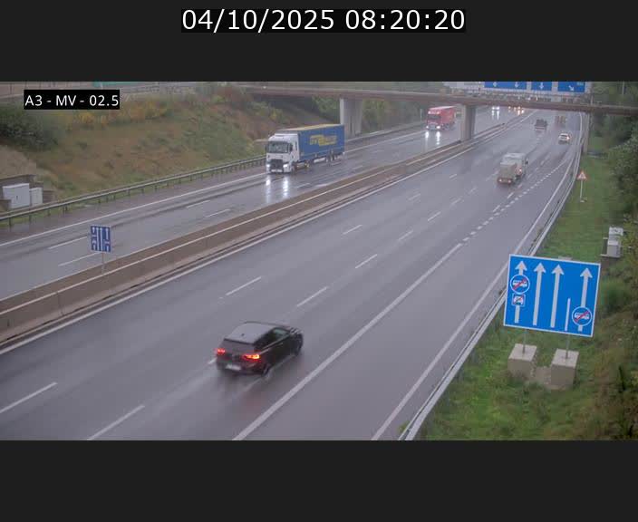 Webcam autoroute A3 au Luxembourg à proximité de la Croix de Gasperich. Vue orientée vers Luxembourg