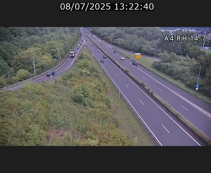 Traffic live webcam Luxembourg Jonction Lankelz - A4 - BK 14.7 - direction Luxembourg