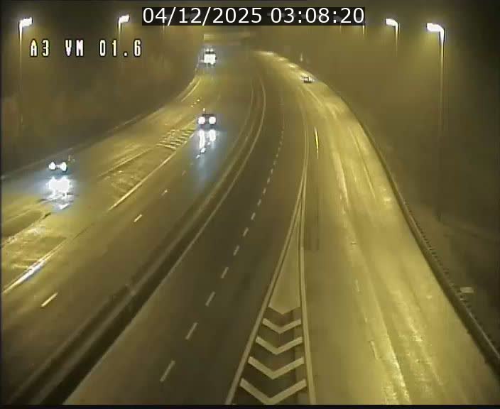 Traffic live webcam Luxembourg - Croix de Gasperich - A3 - BK 1.6 - direction France/Aire de Berchem