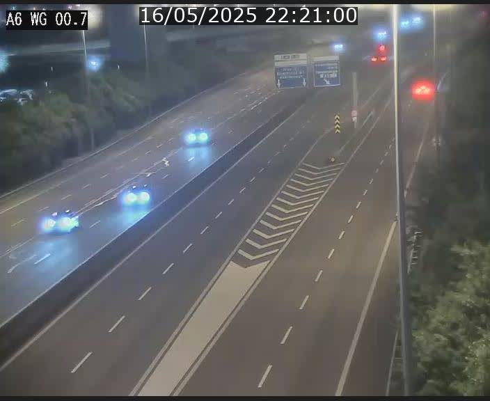 Traffic live webcam Luxembourg Croix de Cessange - A6 - BK 0.7 - direction A3 France