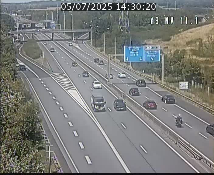 Traffic live webcam Luxembourg Croix de Bettembourg A3 - BK 11.1 - direction Luxembourg-ville