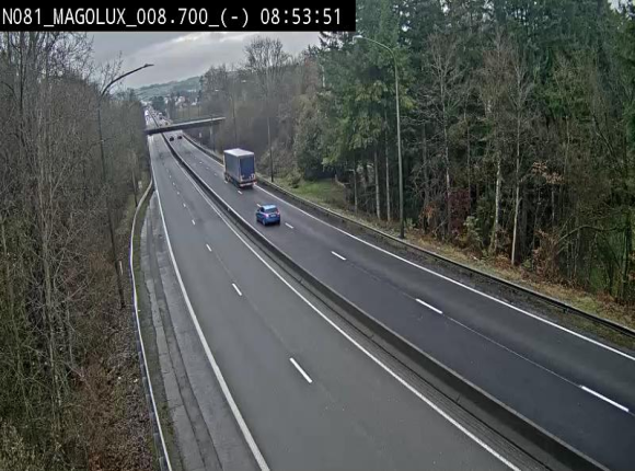 Webcam sur la N81 (E411) à hauteur de la jonction avec la N883. Vue orientée vers Arlon